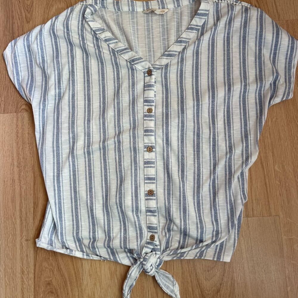 Women's Blue and White Blouse